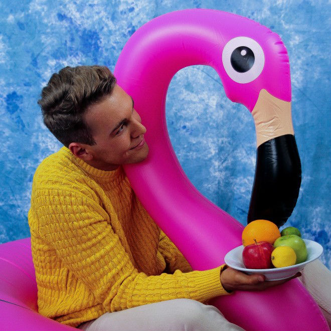 Yung Bae and Flamingo